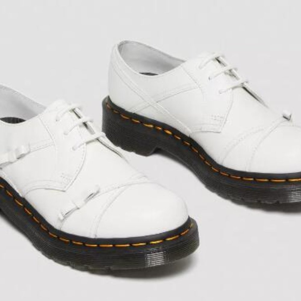 Dr. Martens 1461 Bow Oxford Shoe WHITE NWT